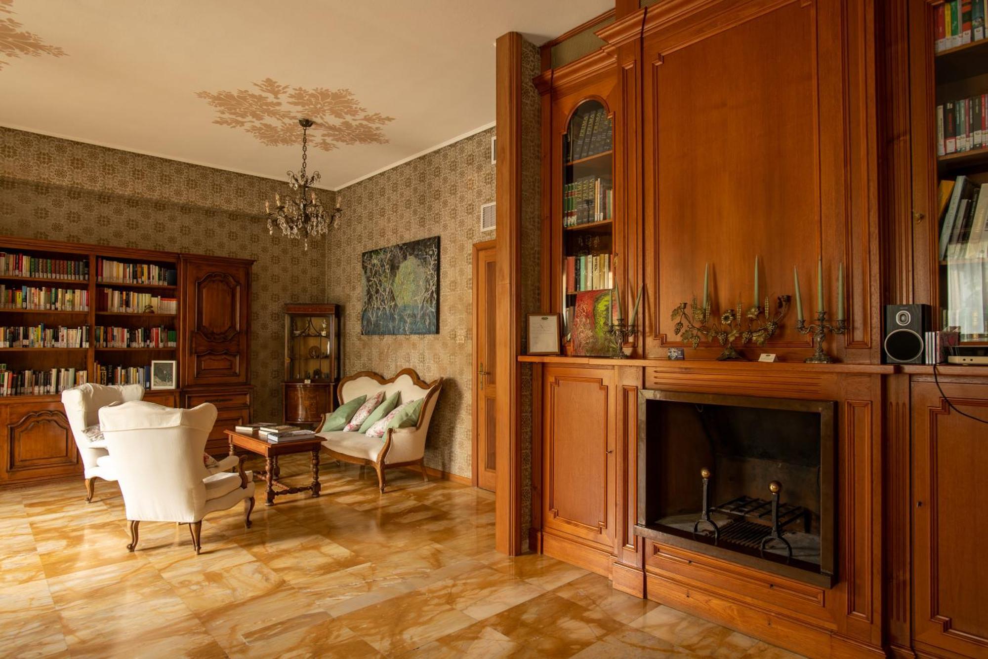 كالياري Locanda Dei Buoni E Cattivi المظهر الخارجي الصورة